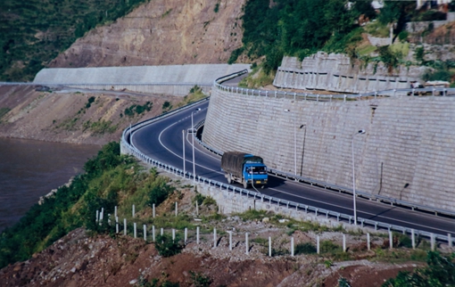 刚建成的二专路沙河段.jpg