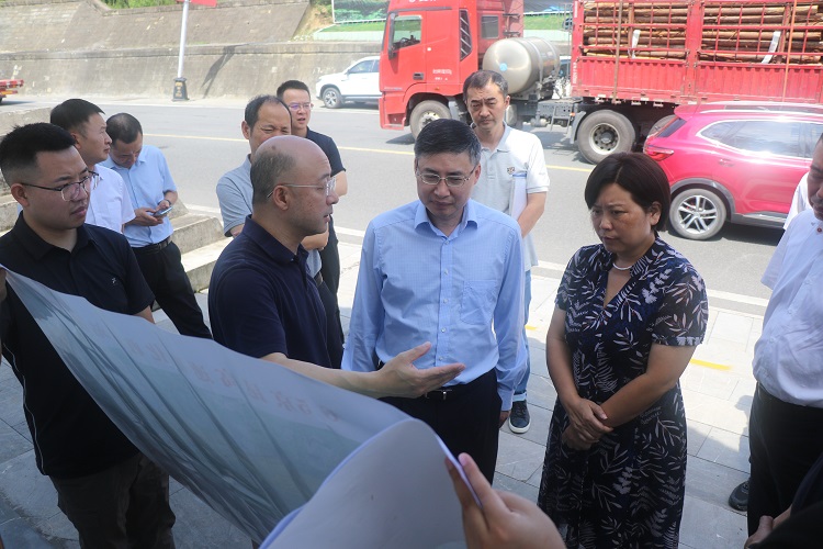 川高公司党委副书记、副董事长、总经理袁飞云赴川北公司调研（小.jpg